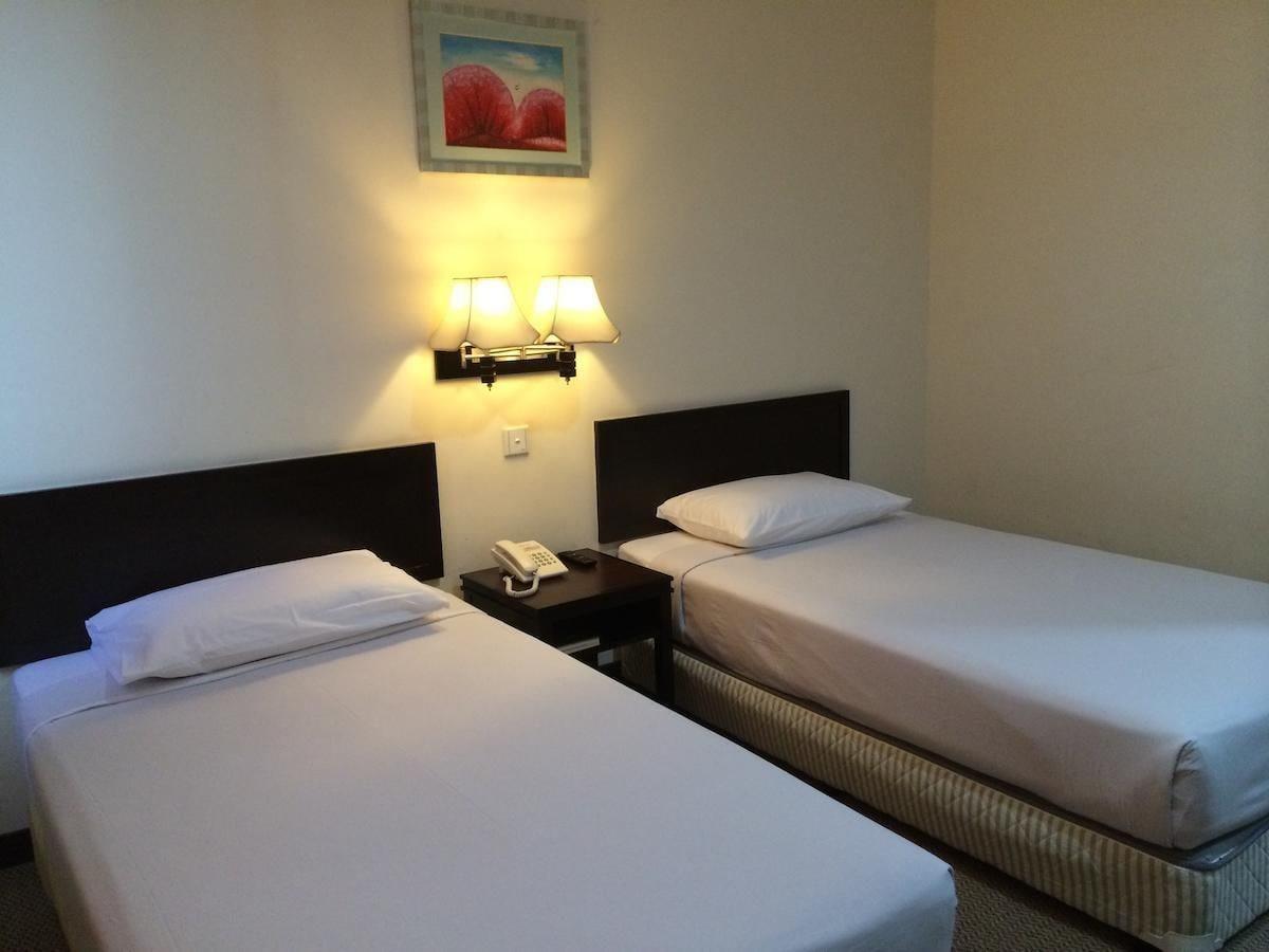 Carlton Hotel Shah Alam Buitenkant foto