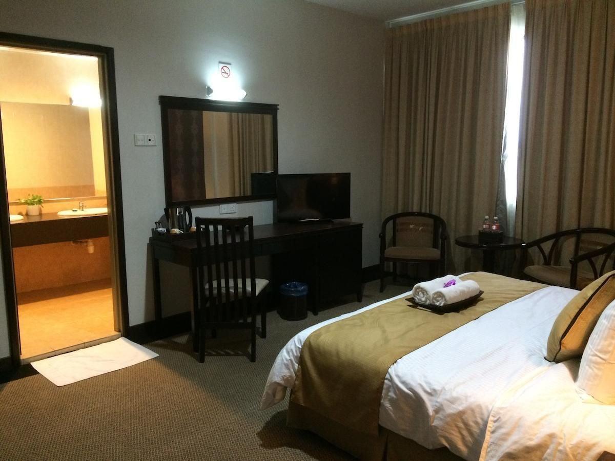 Carlton Hotel Shah Alam Buitenkant foto