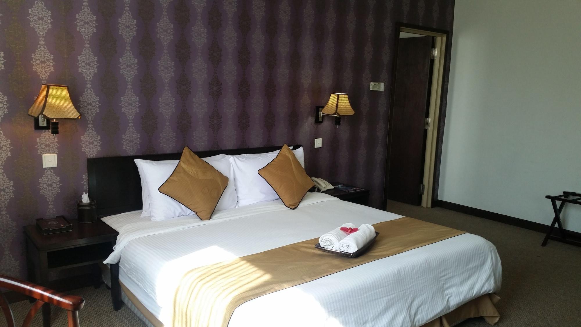 Carlton Hotel Shah Alam Buitenkant foto