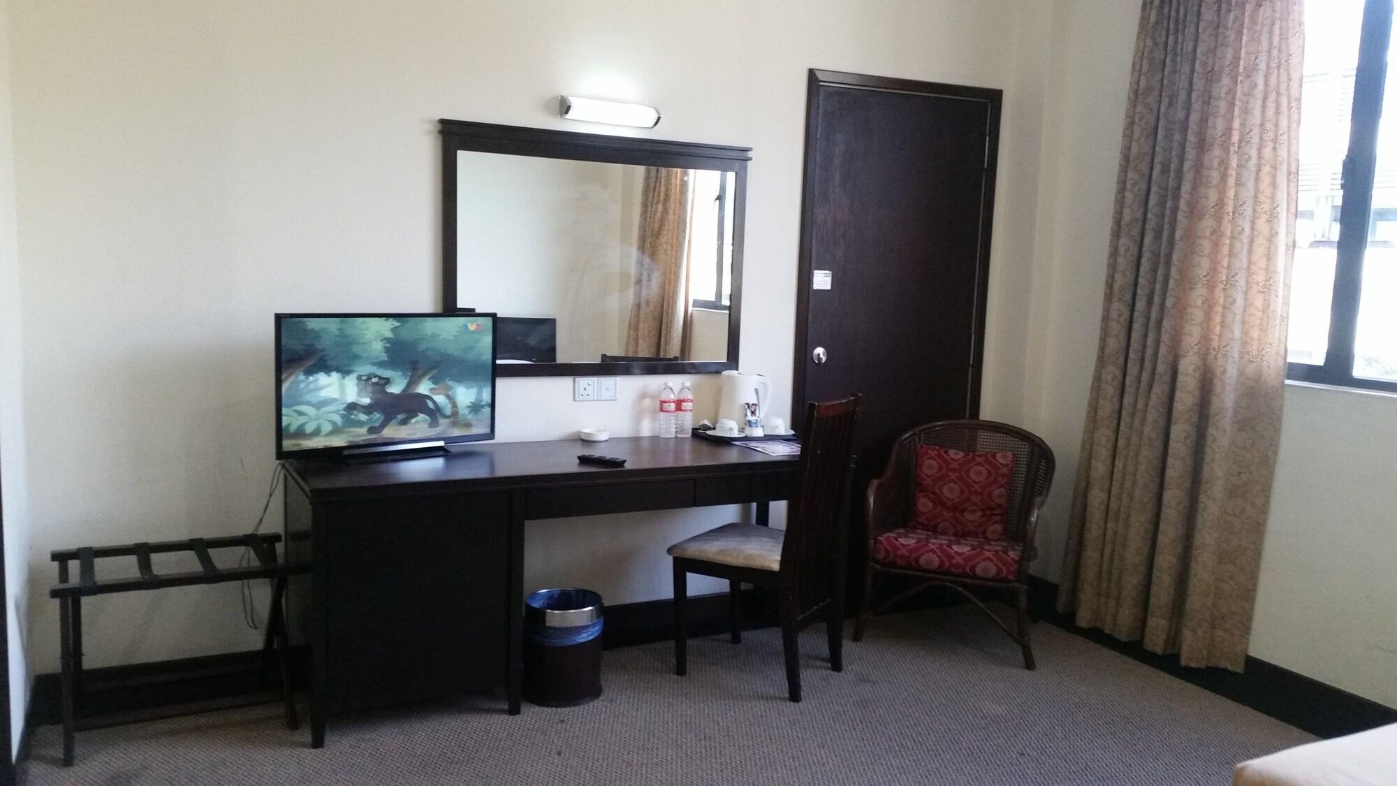 Carlton Hotel Shah Alam Buitenkant foto
