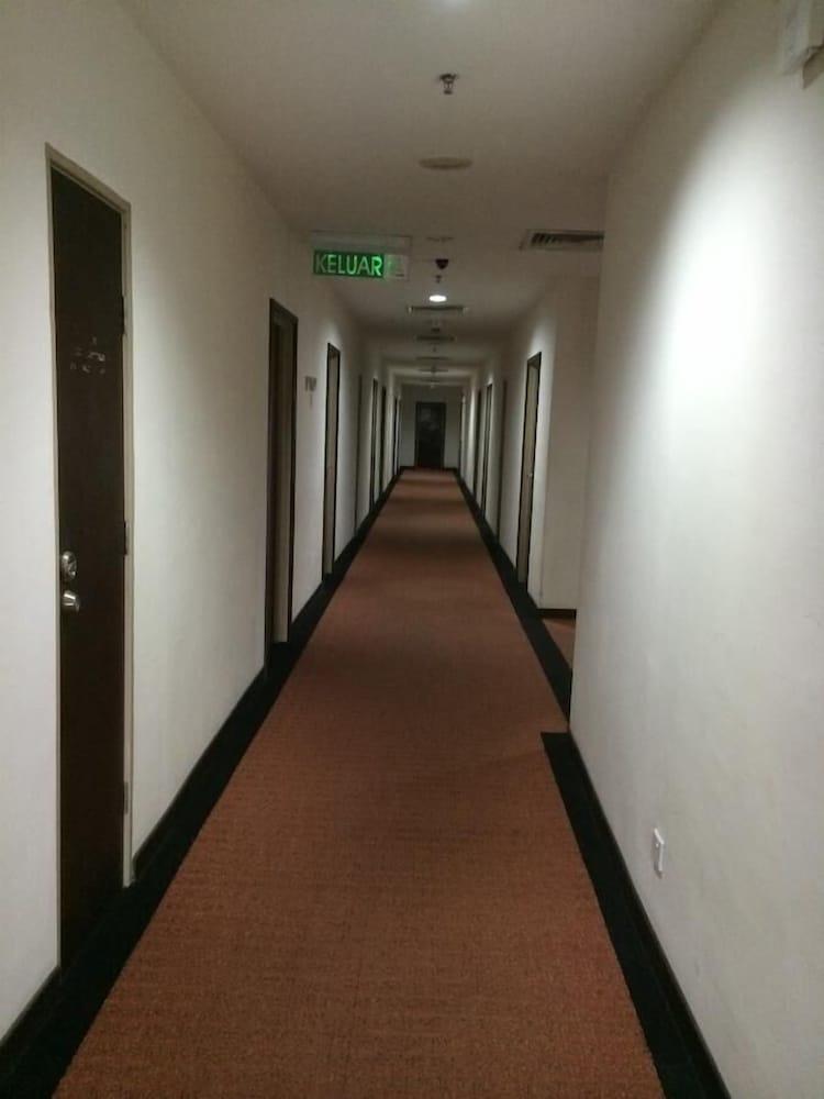 Carlton Hotel Shah Alam Buitenkant foto