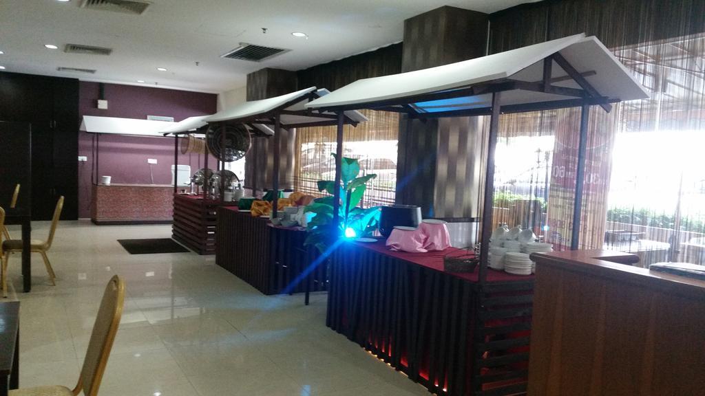 Carlton Hotel Shah Alam Buitenkant foto