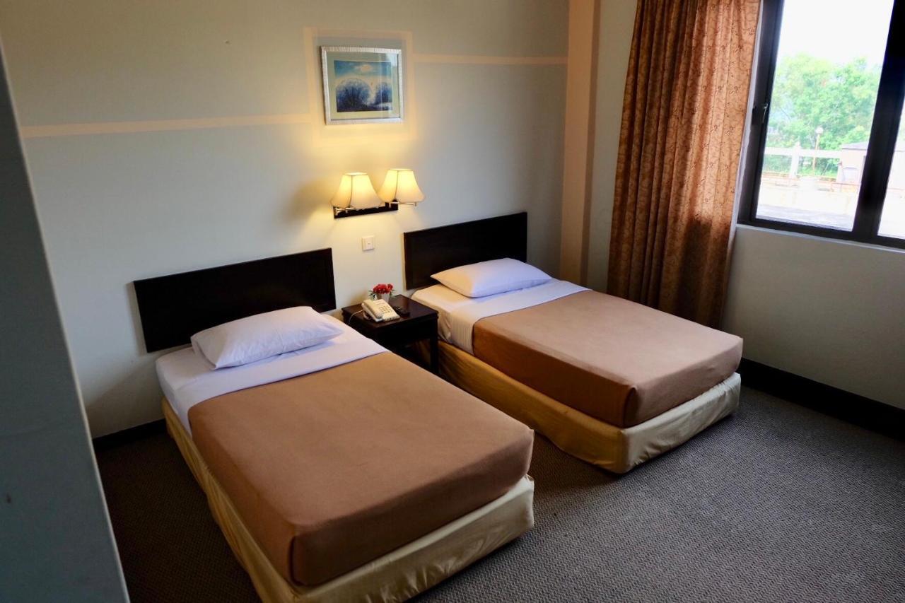 Carlton Hotel Shah Alam Buitenkant foto