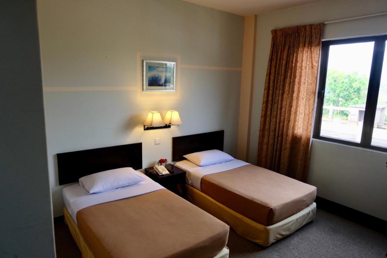 Carlton Hotel Shah Alam Buitenkant foto