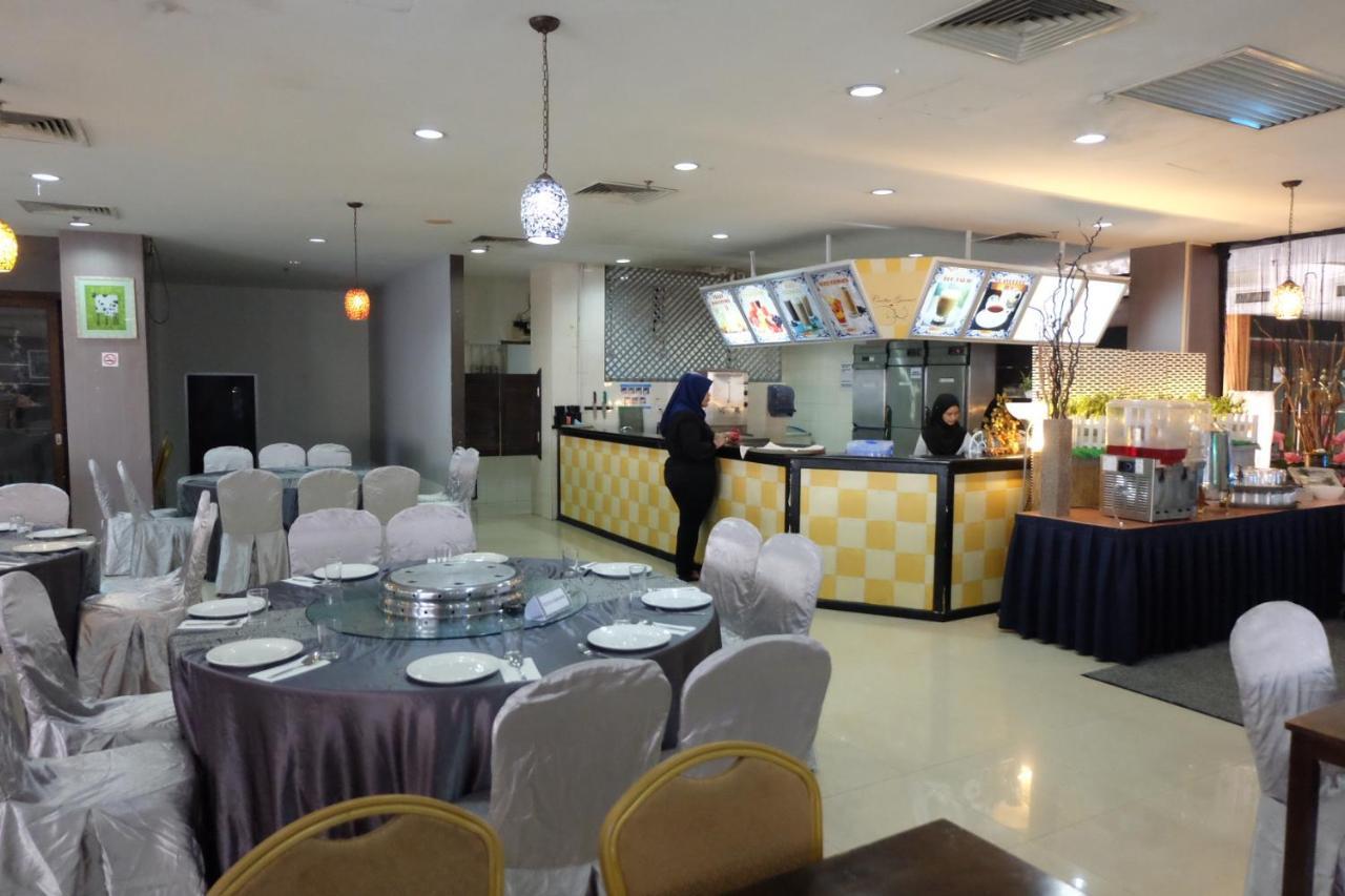 Carlton Hotel Shah Alam Buitenkant foto