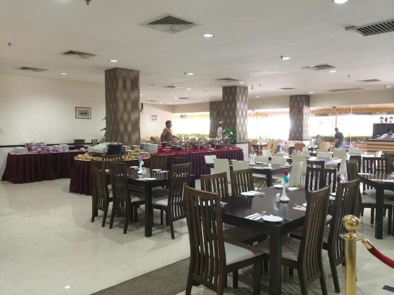 Carlton Hotel Shah Alam Buitenkant foto